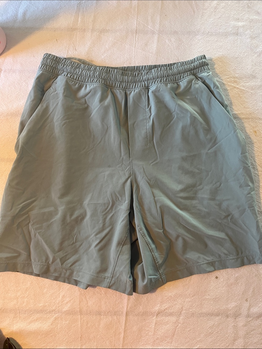 Lululemon lined Workout Shorts Sz Medium